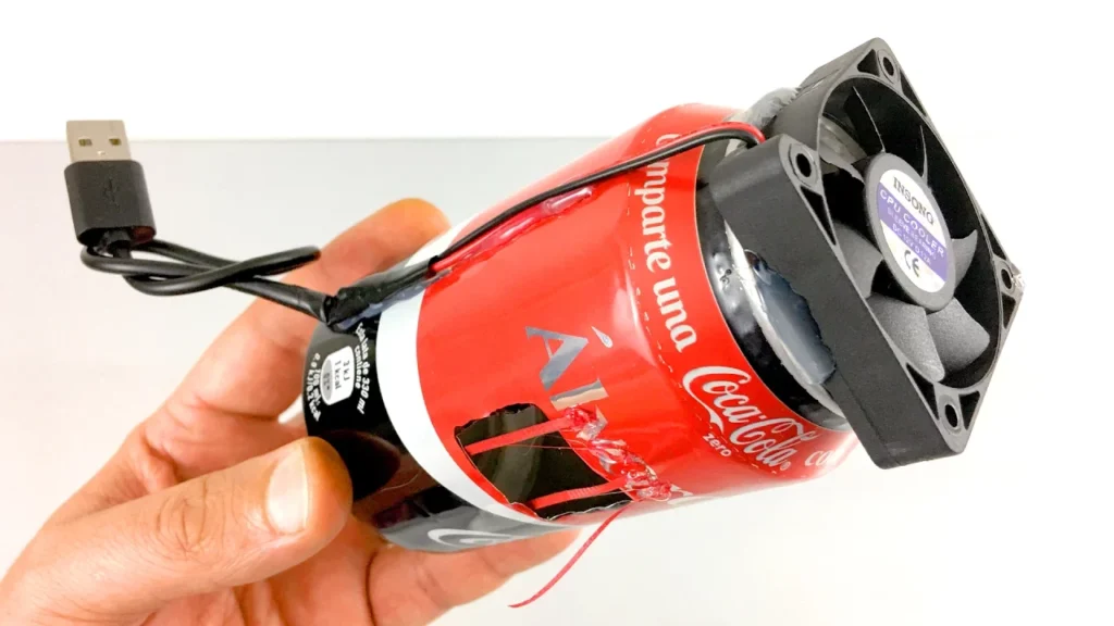 LIFE HACKS Con USB